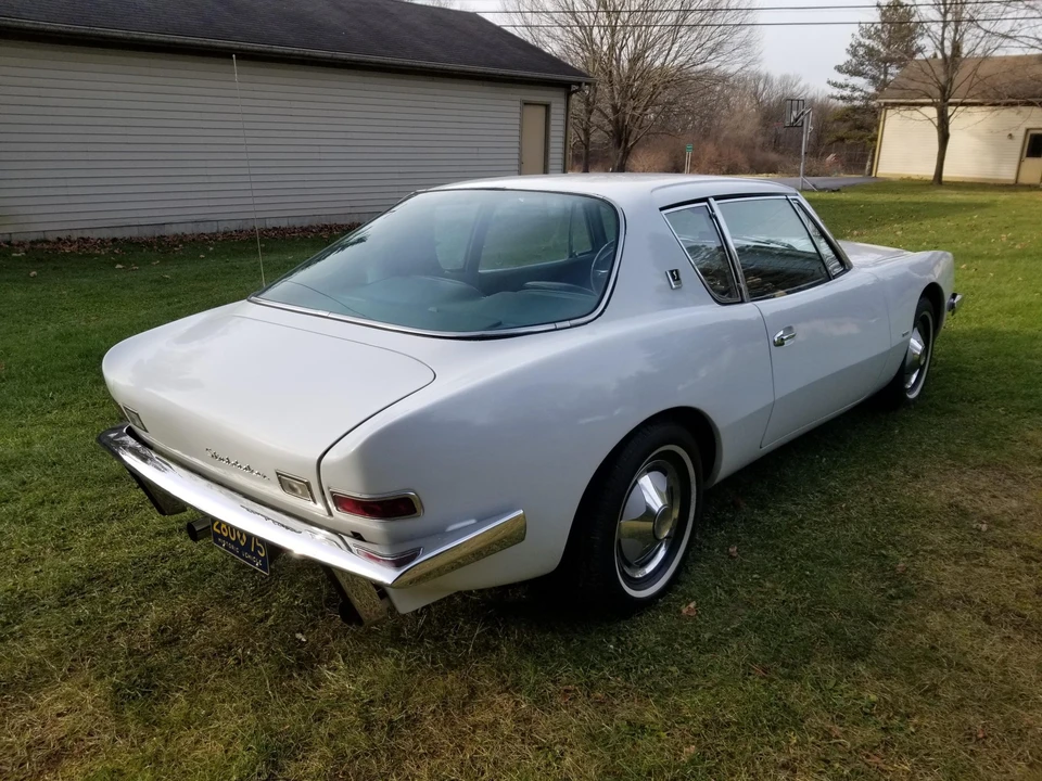 1963 Studebaker Avanti - Image 9 of 31