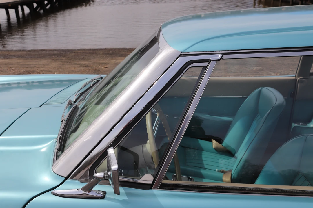 1963 Studebaker Avanti - Image 24 of 31