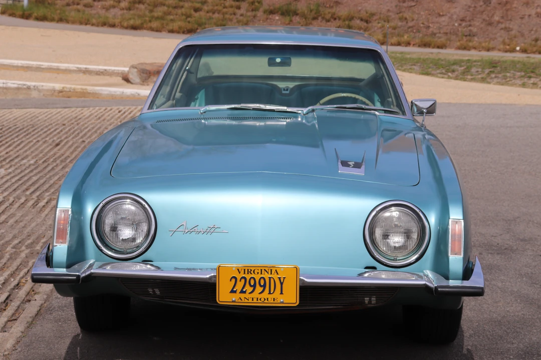 1963 Studebaker Avanti - Image 8 of 31