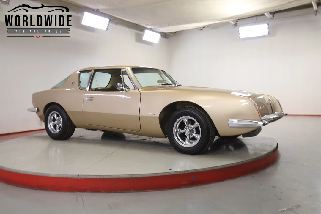 1963 Studebaker Avanti - Image 2 of 12