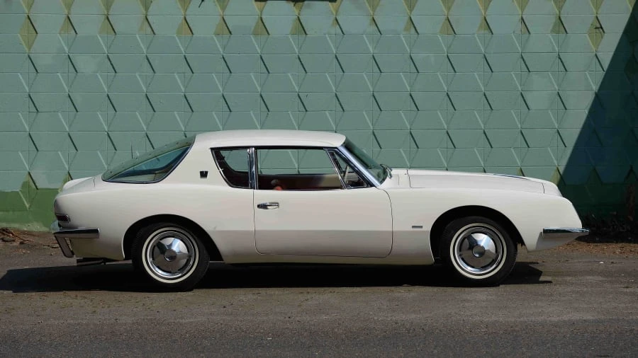 1963 Studebaker Avanti - Image 2 of 12