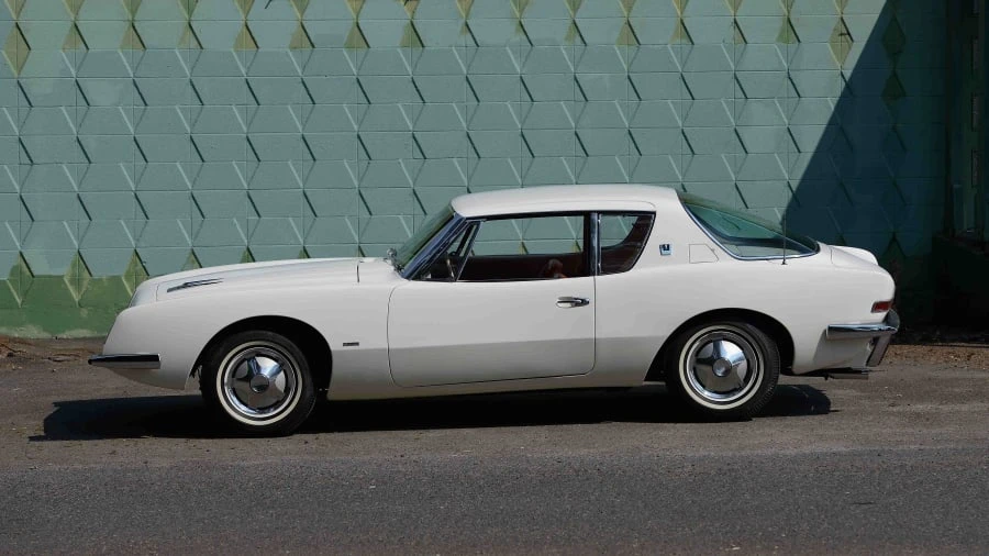 1963 Studebaker Avanti - Image 8 of 12