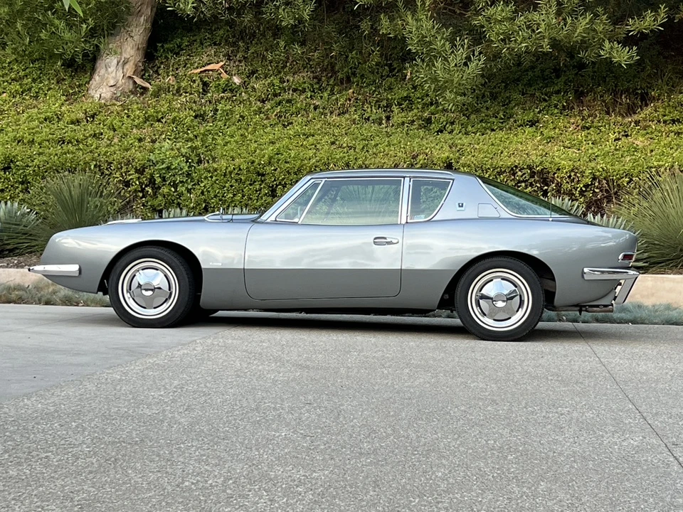 1963 Studebaker Avanti - Image 8 of 31