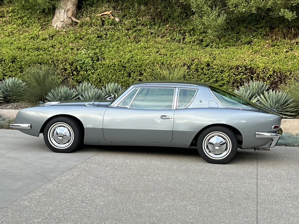 1963 Studebaker Avanti - Image 9 of 31