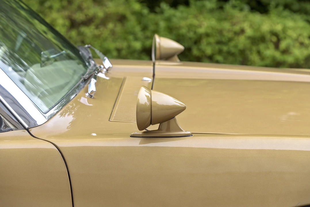 1963 Studebaker Avanti - Image 16 of 31