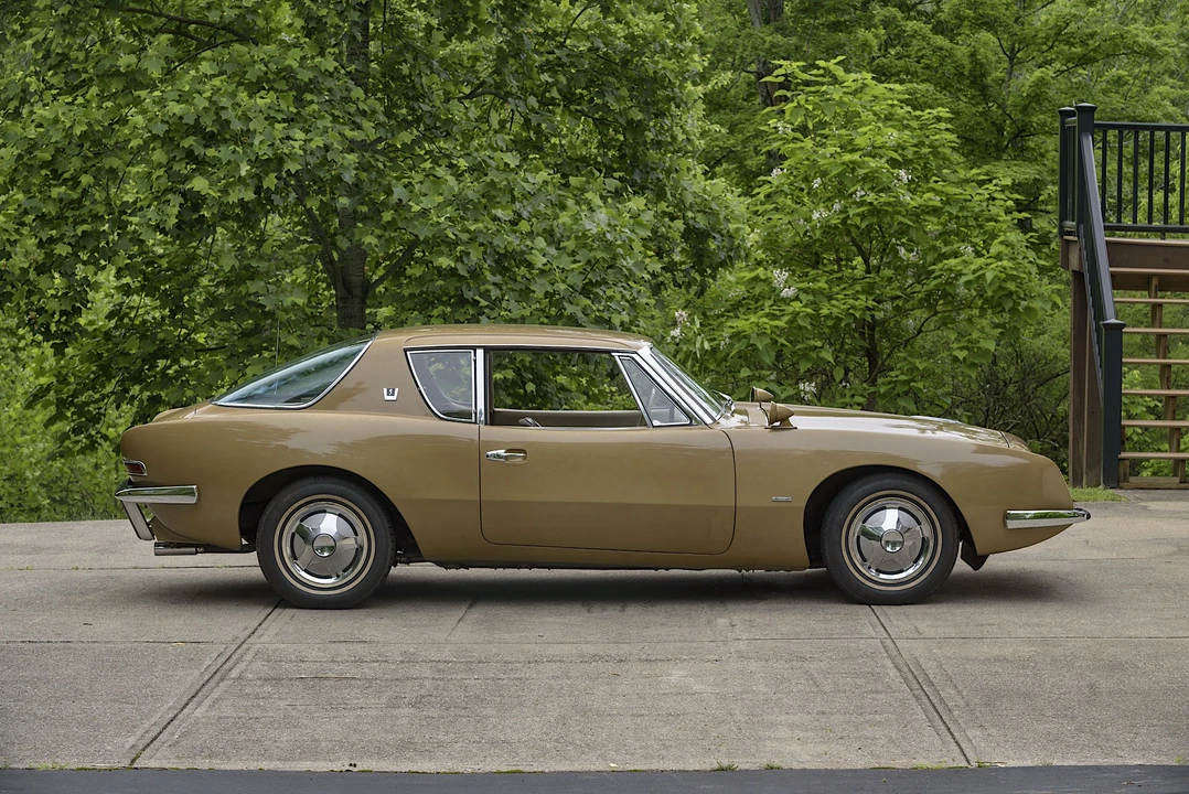 1963 Studebaker Avanti - Image 5 of 31