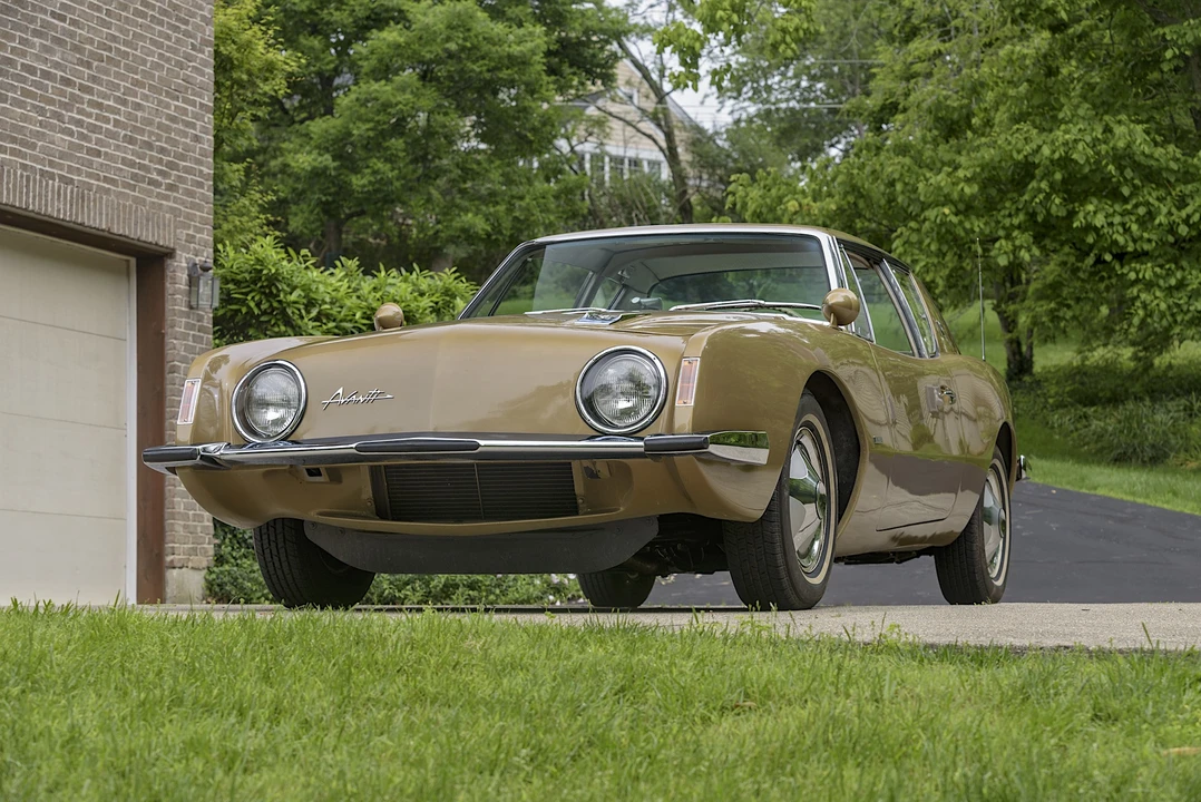 1963 Studebaker Avanti - Image 2 of 31