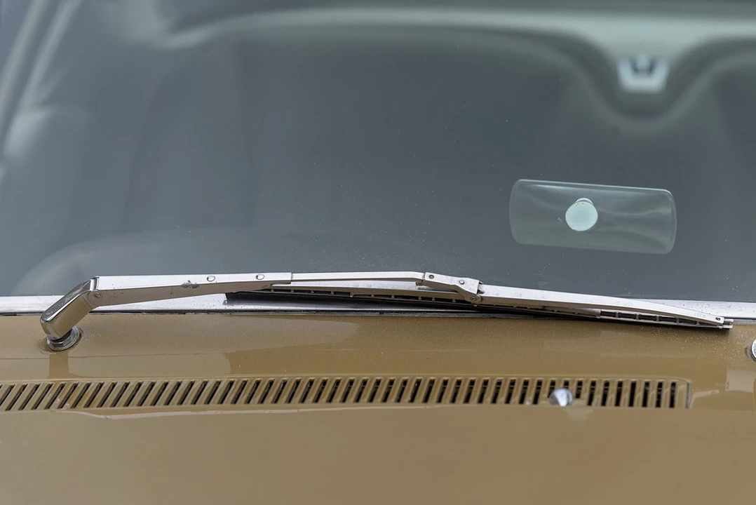 1963 Studebaker Avanti - Image 22 of 31