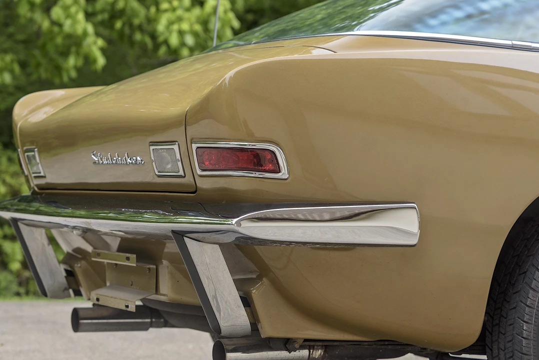 1963 Studebaker Avanti - Image 11 of 31