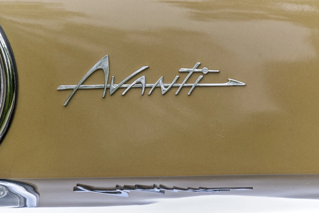 1963 Studebaker Avanti - Image 24 of 31