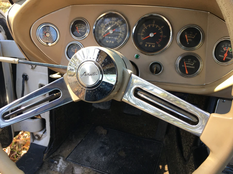1963 Studebaker Avanti - Image 25 of 31