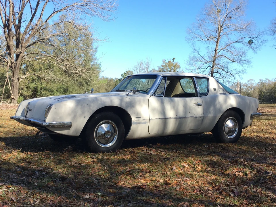 1963 Studebaker Avanti - Image 9 of 31