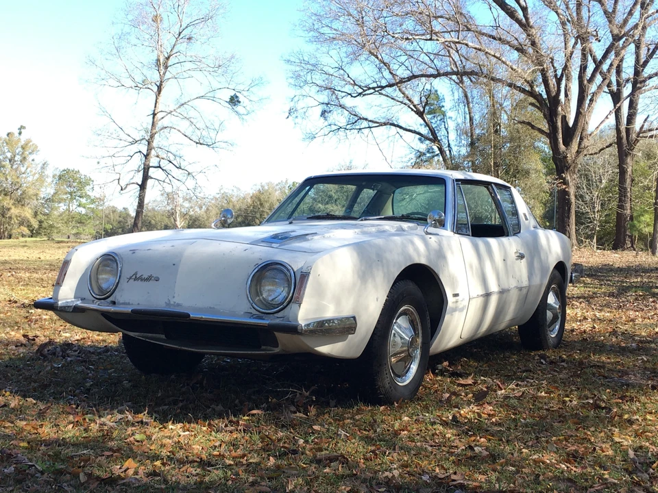 1963 Studebaker Avanti - Image 5 of 31