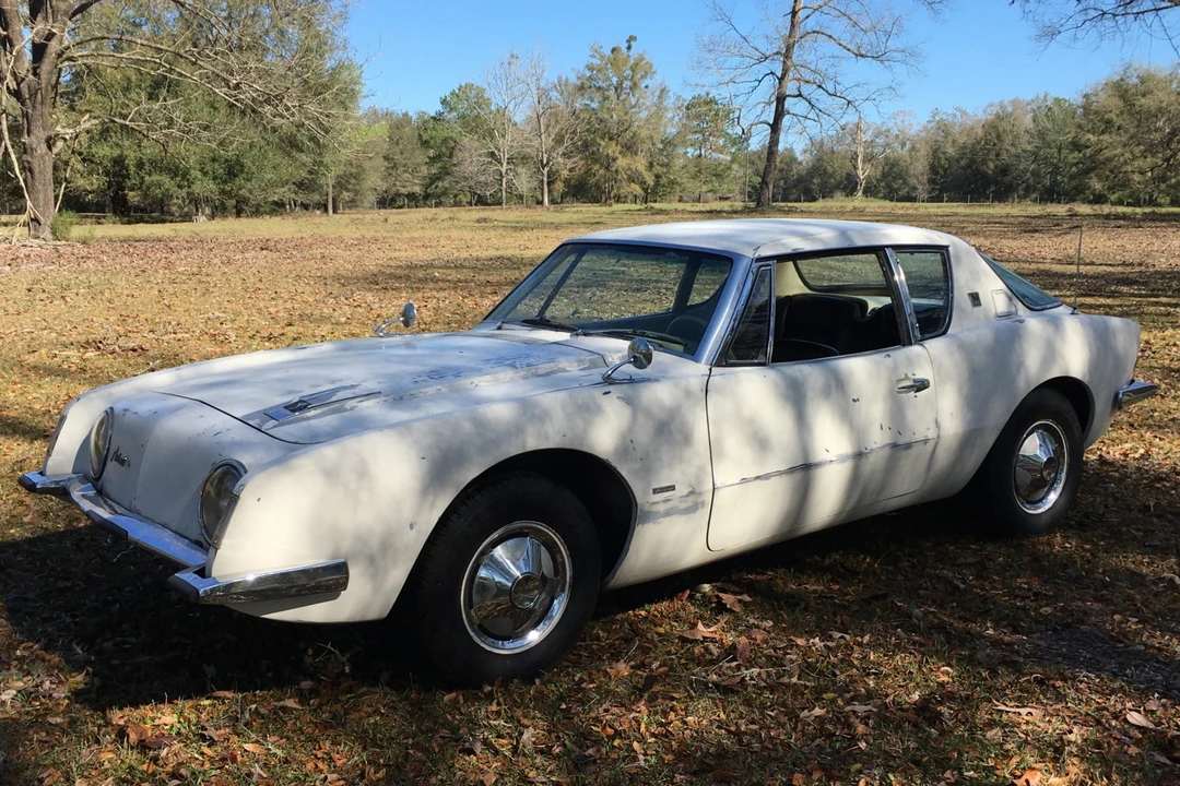 1963 Studebaker Avanti - Image 7 of 31