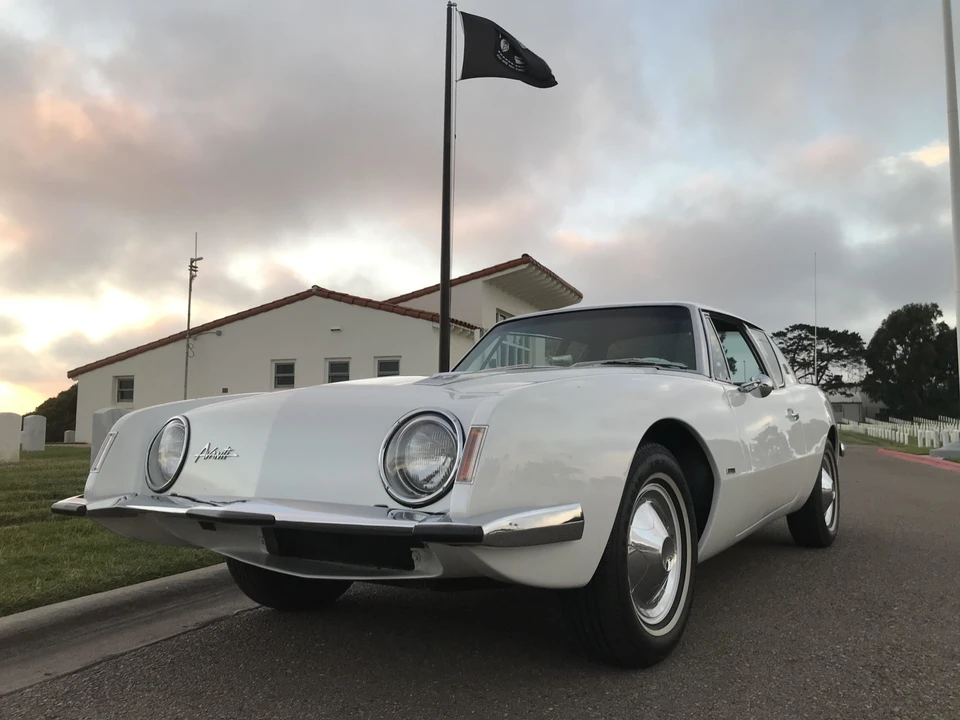 1963 Studebaker Avanti - Image 5 of 31