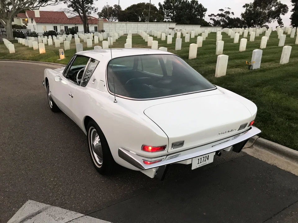 1963 Studebaker Avanti - Image 13 of 31
