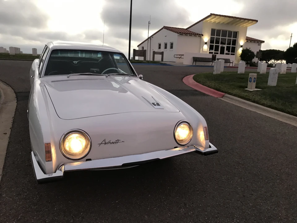 1963 Studebaker Avanti - Image 23 of 31