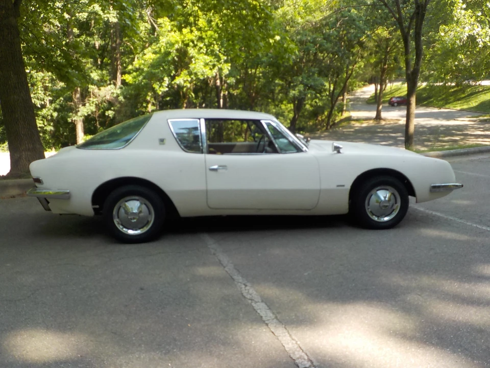 1963 Studebaker Avanti - Image 6 of 31
