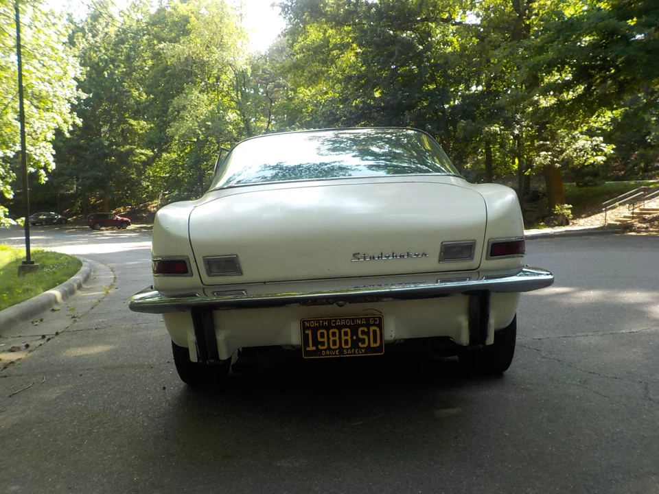 1963 Studebaker Avanti - Image 4 of 31