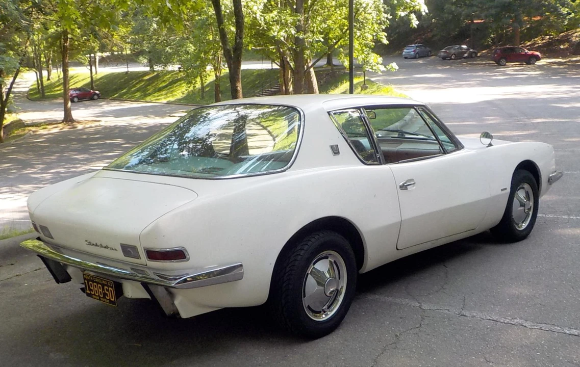 1963 Studebaker Avanti - Image 5 of 31