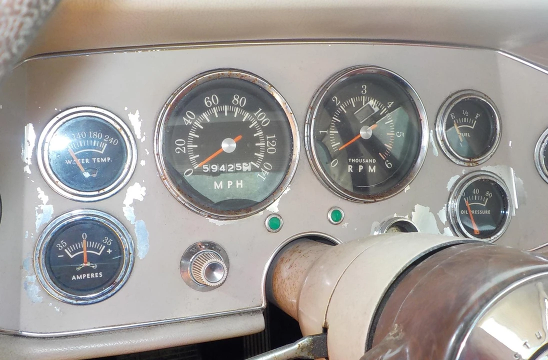 1963 Studebaker Avanti - Image 30 of 31