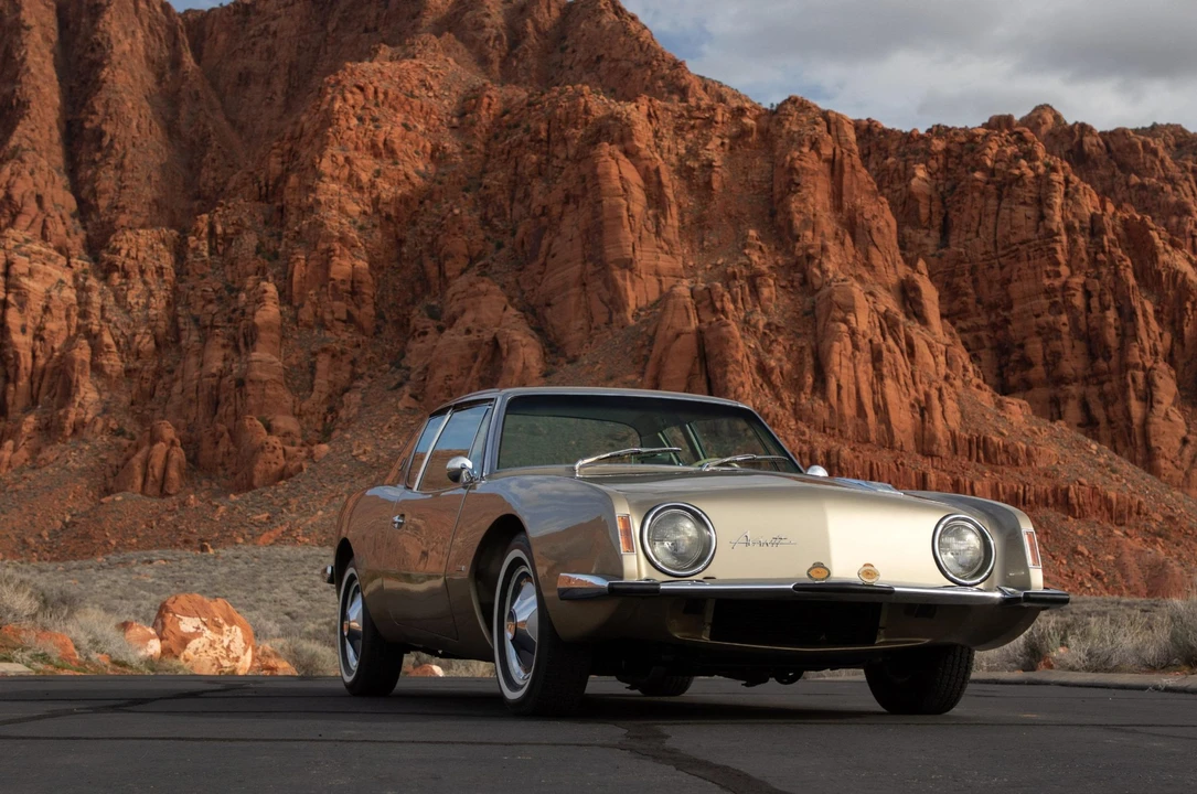 1963 Studebaker Avanti - Image 17 of 31