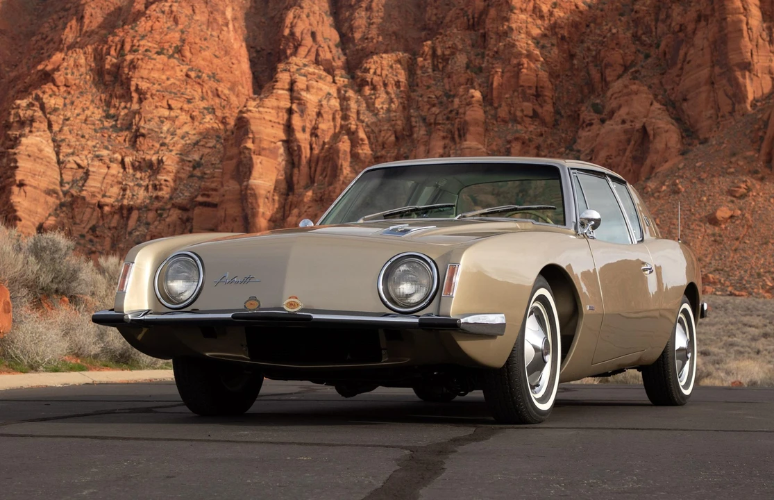 1963 Studebaker Avanti - Image 3 of 31
