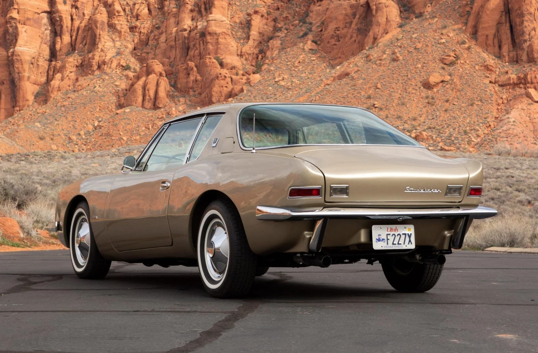 1963 Studebaker Avanti - Image 8 of 31