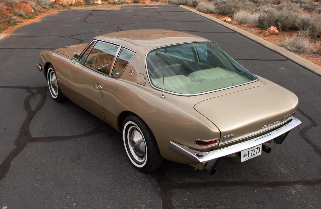 1963 Studebaker Avanti - Image 6 of 31