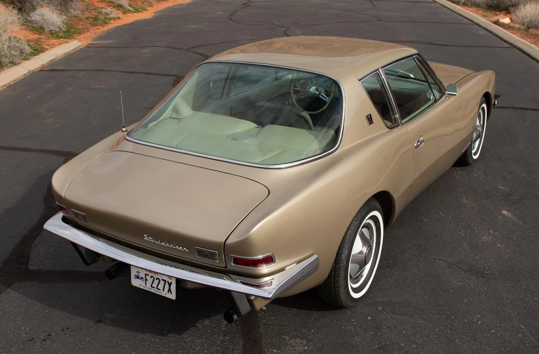 1963 Studebaker Avanti - Image 11 of 31