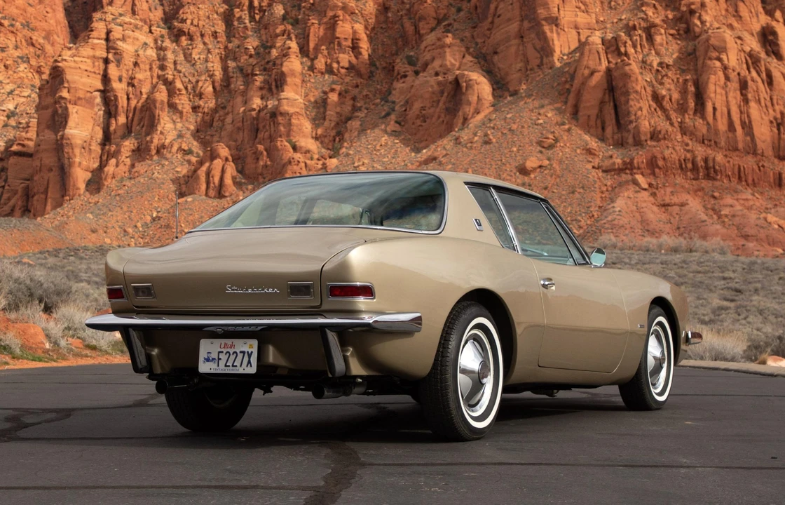 1963 Studebaker Avanti - Image 13 of 31