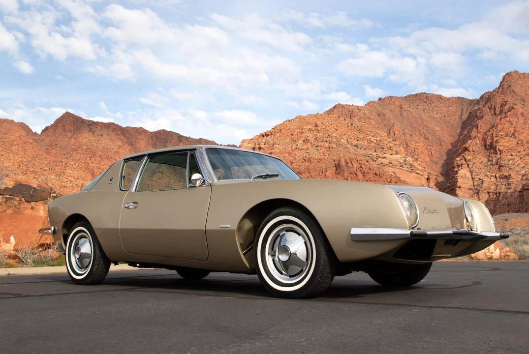 1963 Studebaker Avanti - Image 15 of 31