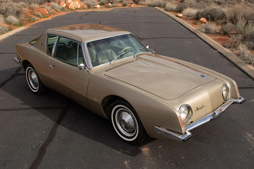 1963 Studebaker Avanti - Image 16 of 31