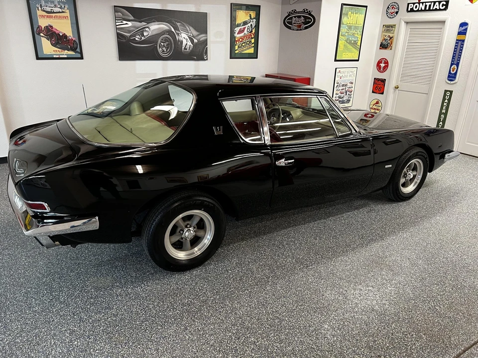 1963 Studebaker Avanti - Image 13 of 31