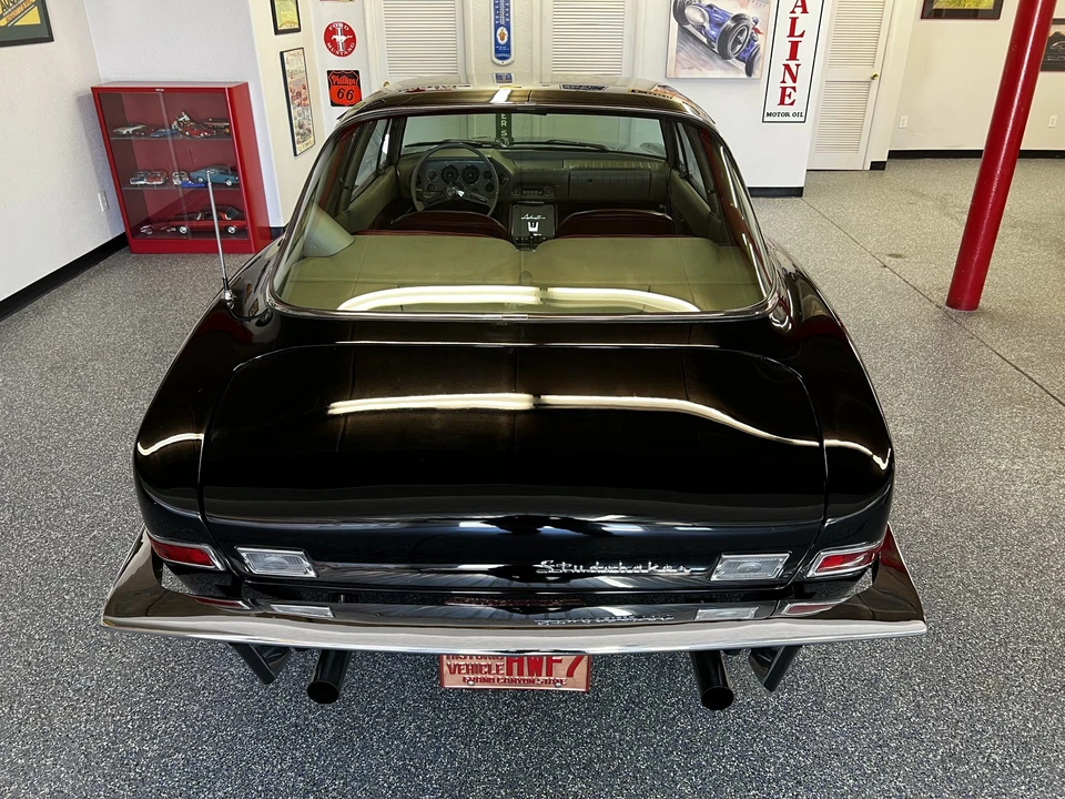 1963 Studebaker Avanti - Image 16 of 31
