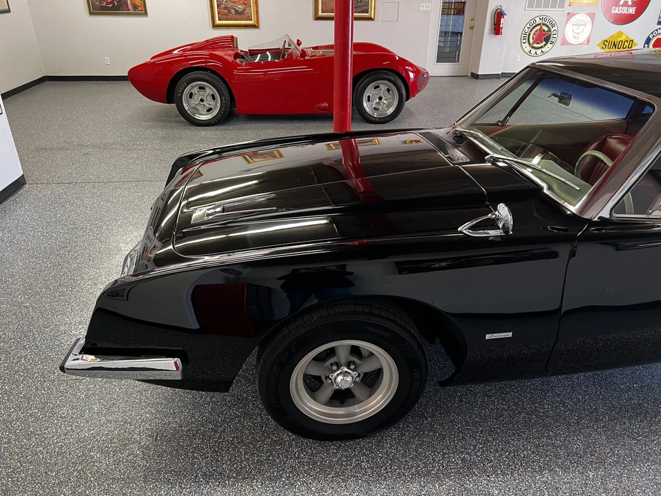 1963 Studebaker Avanti - Image 21 of 31