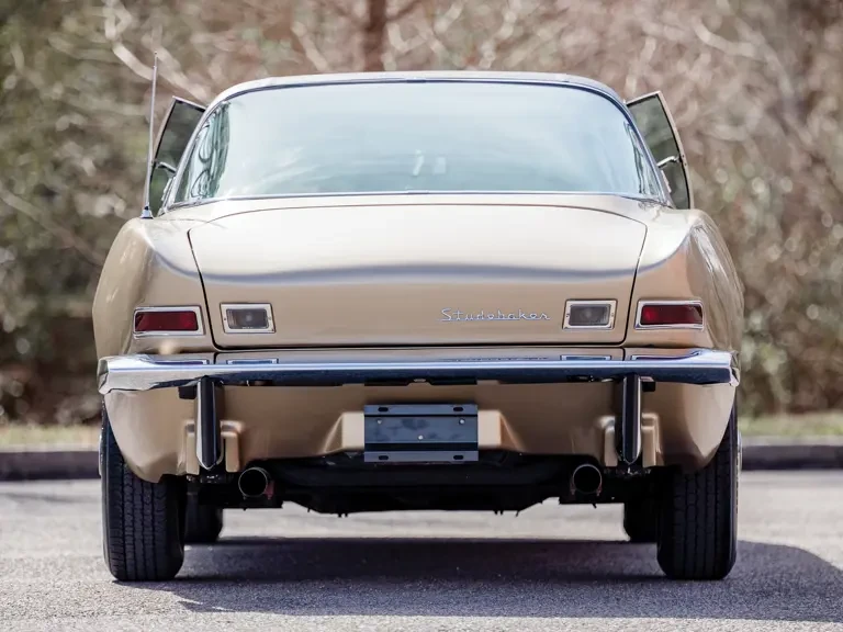 1963 Studebaker Avanti - Image 9 of 31
