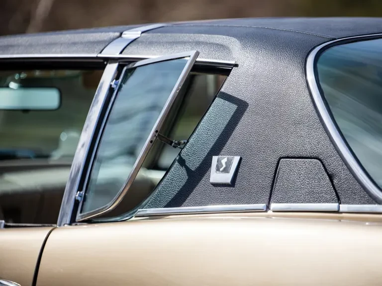 1963 Studebaker Avanti - Image 15 of 31