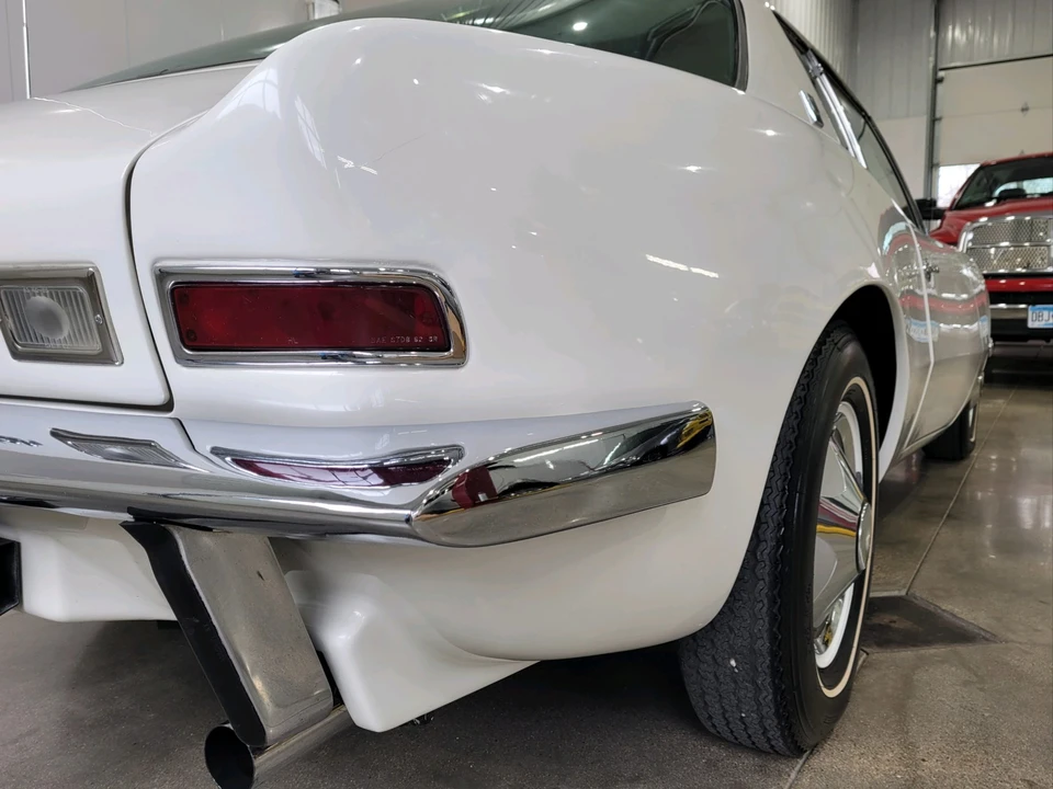1963 Studebaker Avanti - Image 19 of 31