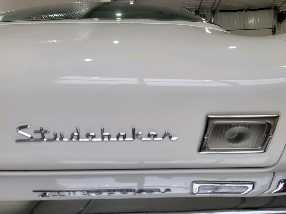 1963 Studebaker Avanti - Image 26 of 31