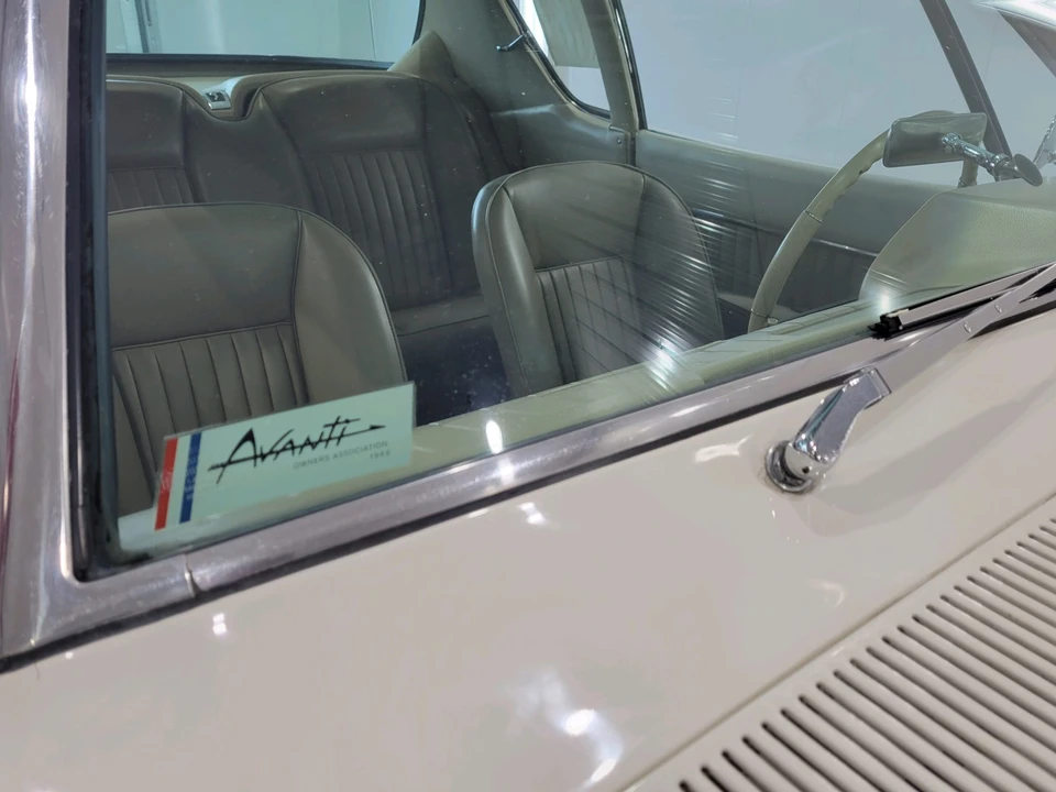 1963 Studebaker Avanti - Image 29 of 31