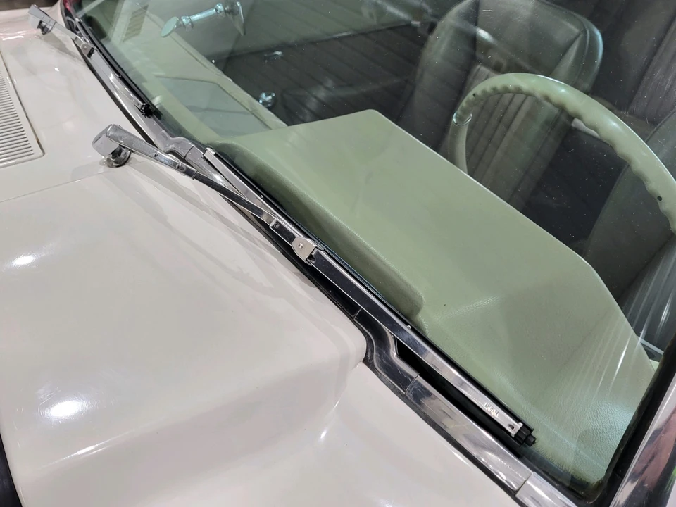 1963 Studebaker Avanti - Image 30 of 31