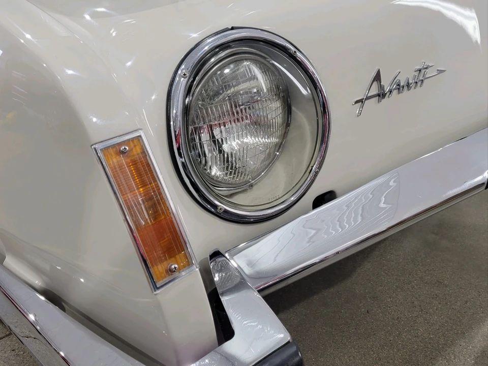 1963 Studebaker Avanti - Image 20 of 31