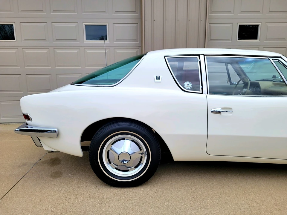 1963 Studebaker Avanti - Image 18 of 31