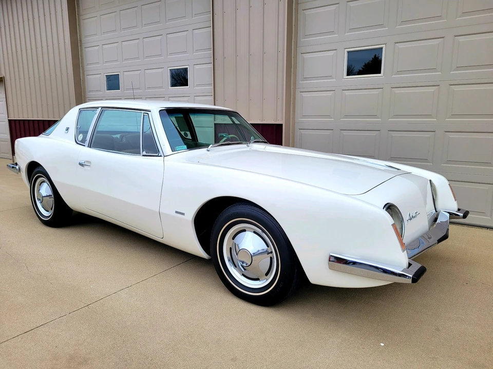 1963 Studebaker Avanti - Image 14 of 31