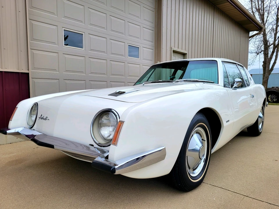 1963 Studebaker Avanti - Image 3 of 31