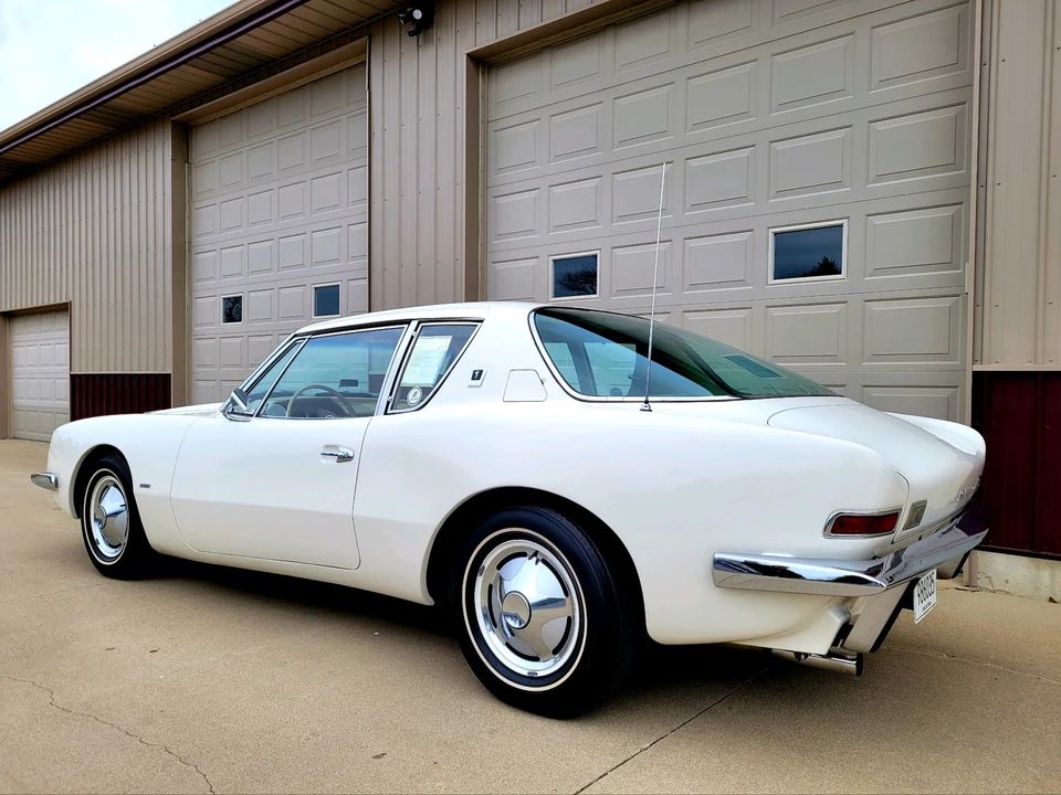 1963 Studebaker Avanti - Image 7 of 31