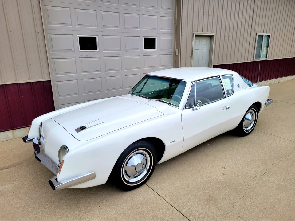 1963 Studebaker Avanti - Image 4 of 31