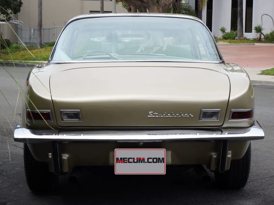 1963 Studebaker Avanti - Image 3 of 10