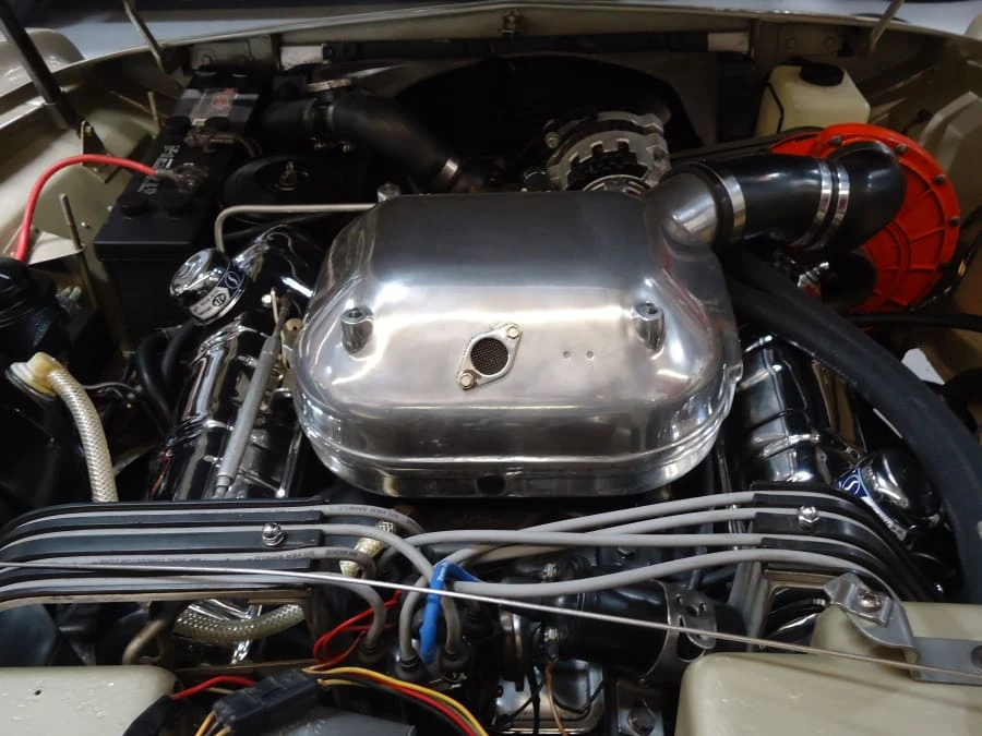 1963 Studebaker Avanti - Image 7 of 10